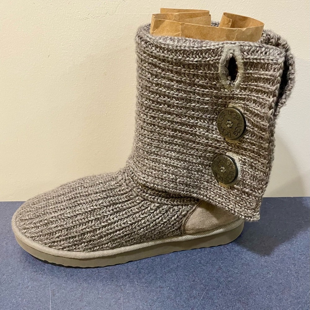 Ugg Cardy Tall Knitted Buttoned Boots - Women’s size 10 - Picture 11 of 15